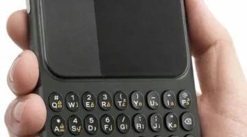 لوحة مفاتيح هاتف Communicator من clicks تضيف دعم اللغة العربية